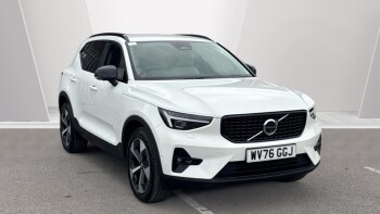 Volvo XC40 2.0 B4P Plus Pro Dark 5dr Auto Petrol Estate